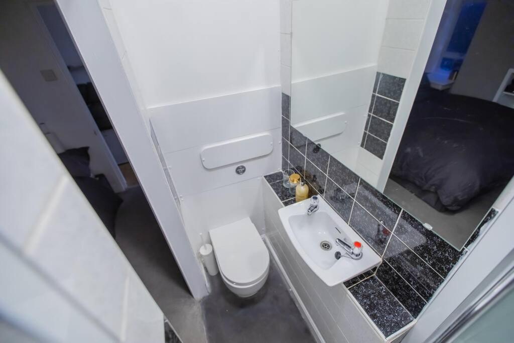 Georgian Gem Free Parking &Views Apartment Bath Exterior foto