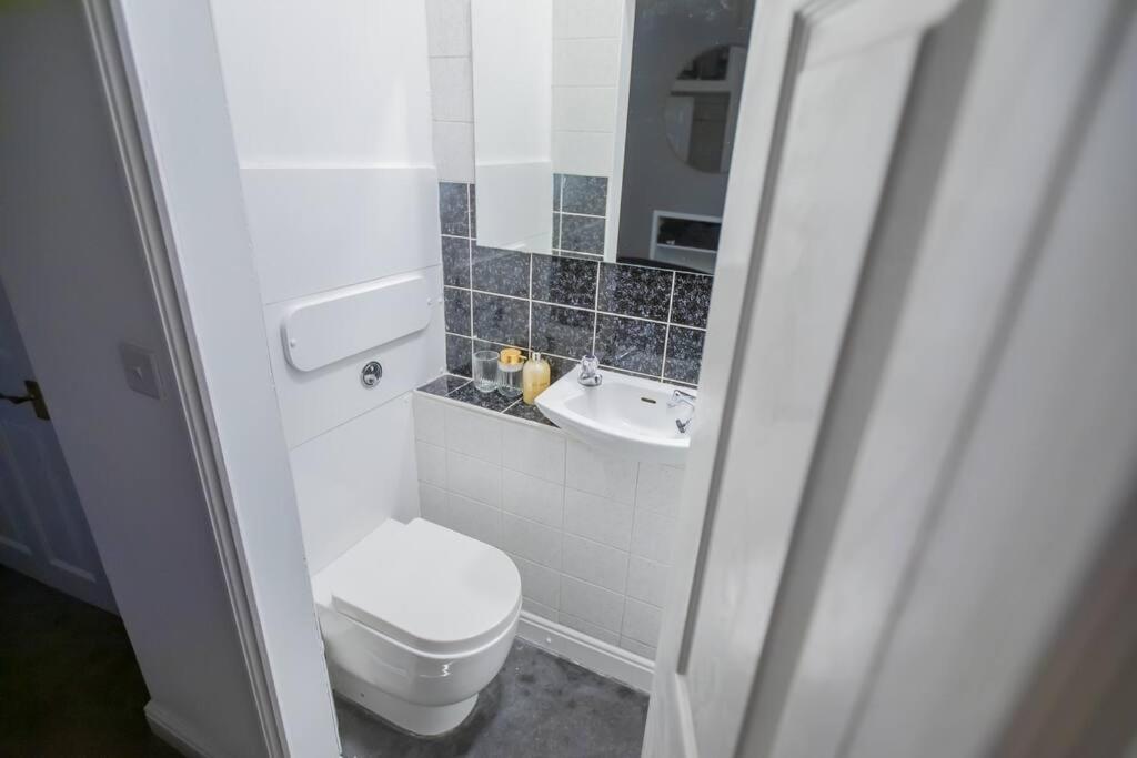 Georgian Gem Free Parking &Views Apartment Bath Exterior foto